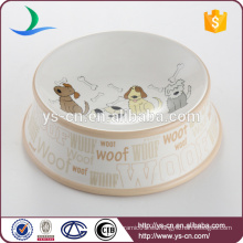 Los diversos tipos lindos de cerámica promocionales al por mayor de perro cuelan el tazón de fuente del perro